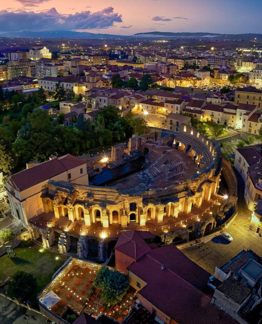 Benev- anfiteatro romano